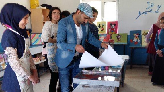 Köylü Çocuklar Ebru Sanatı İle Tanıştı