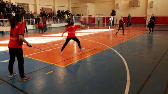 Gençler (Kız-Erkek) Badminton il birinciliği müsabakaları sona erdi