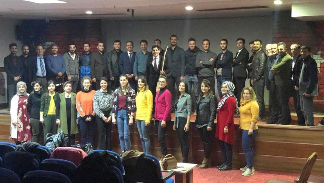 Van İl Milli Eğitim Çalışanları Türk Halk Müziği Korosu Kurdu