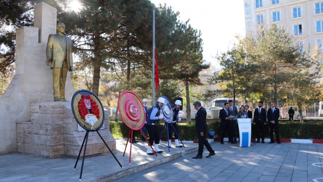 Van'da 10 Kasım Atatürk'ü Anma Programı Düzenlendi
