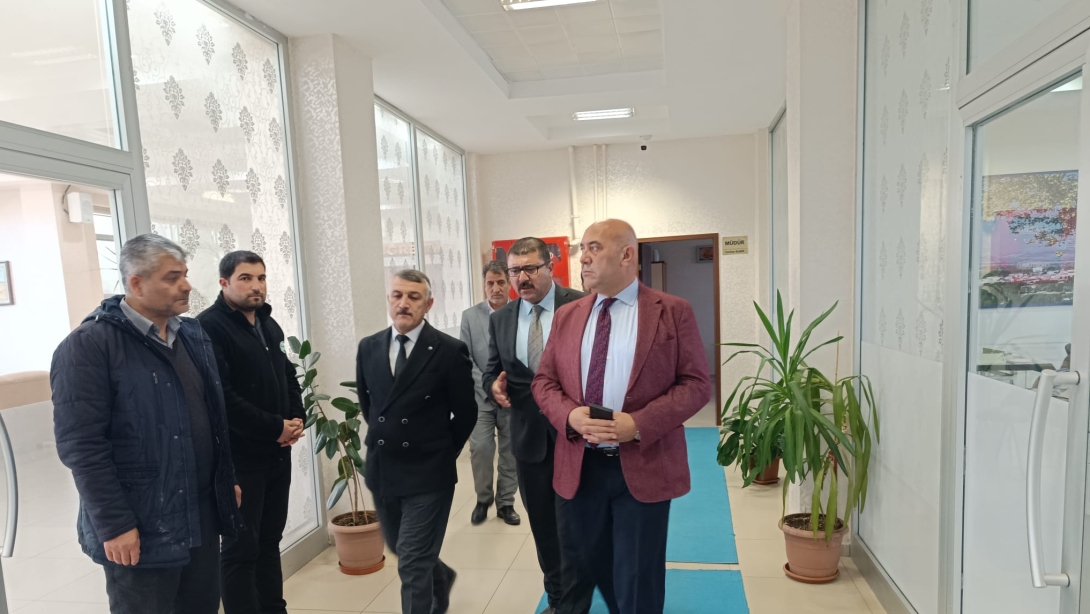 İL MÜDÜRÜMÜZ SN. ARAS'TAN ERCİŞ ÖĞRETMENEVİNE ZİYARET