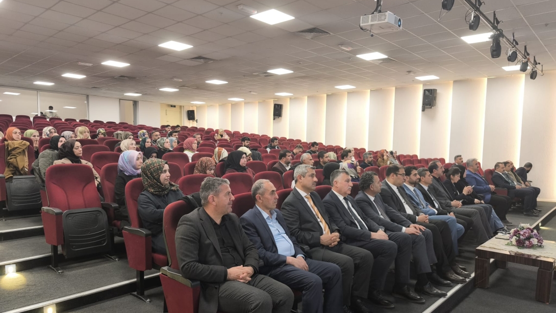 DİN KÜLTÜRÜ VE AHLAK BİLGİSİ ÖĞRETMENLERİNE YÖNELİK SEMİNERLER BAŞLADI